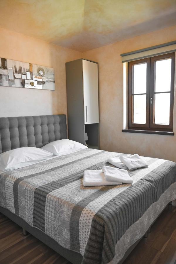 Teo Apartments Funtana Luaran gambar