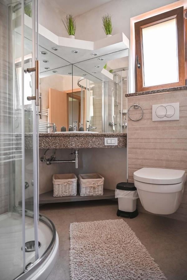 Teo Apartments Funtana Luaran gambar